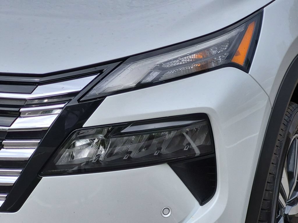Used 2024 Nissan Rogue SL w/ SL Premium Package AWD/4WD image 9