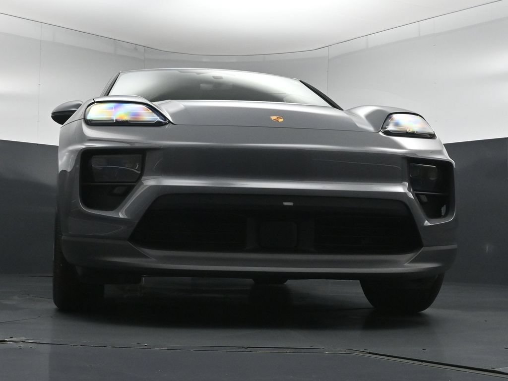 New 2025 Porsche Macan Electric RWD image 31