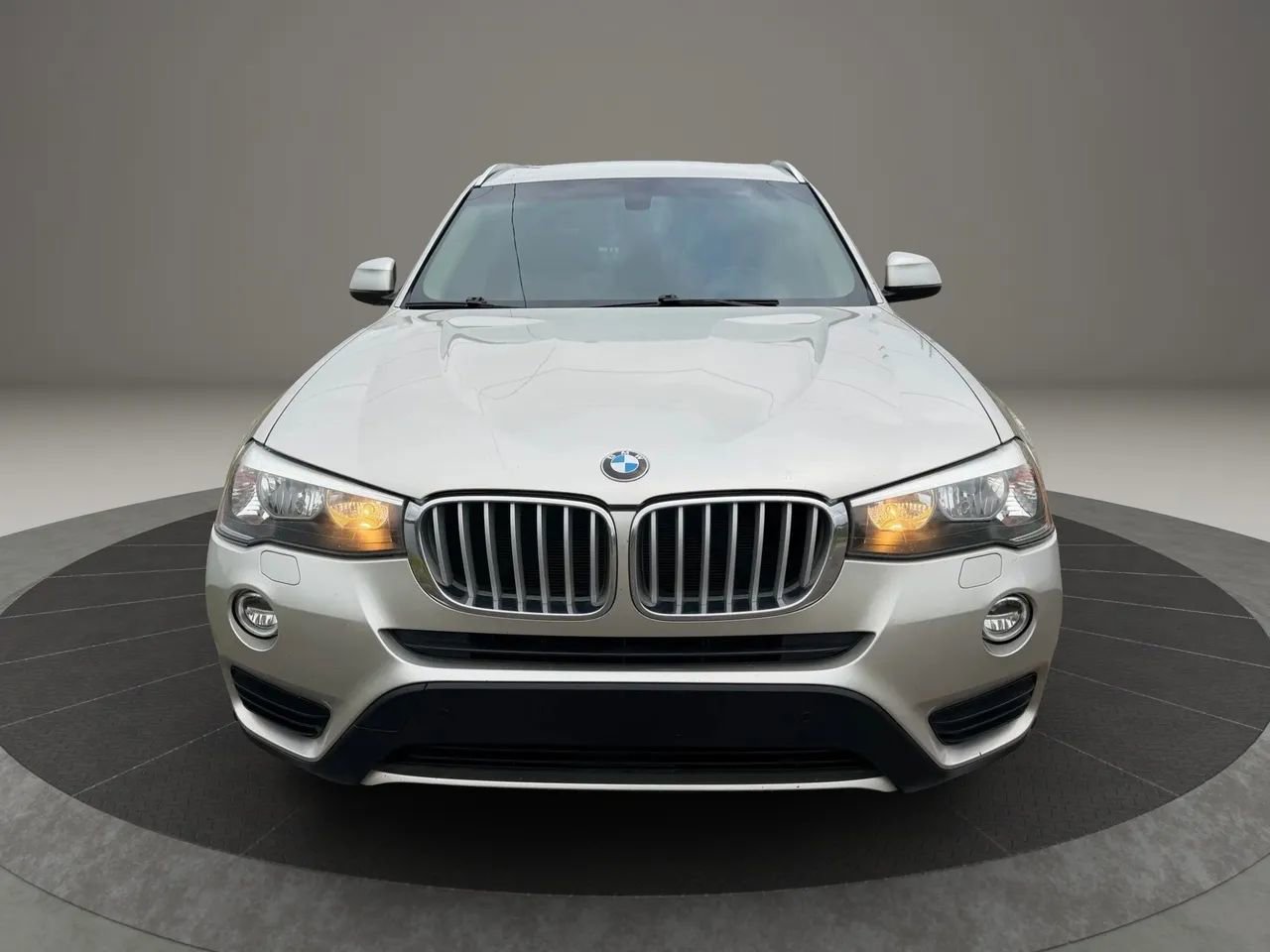Used 2017 BMW X3 sDrive28i image 3