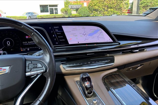 Used 2022 Cadillac Escalade ESV Premium Luxury w/ Performance Package AWD/4WD image 5