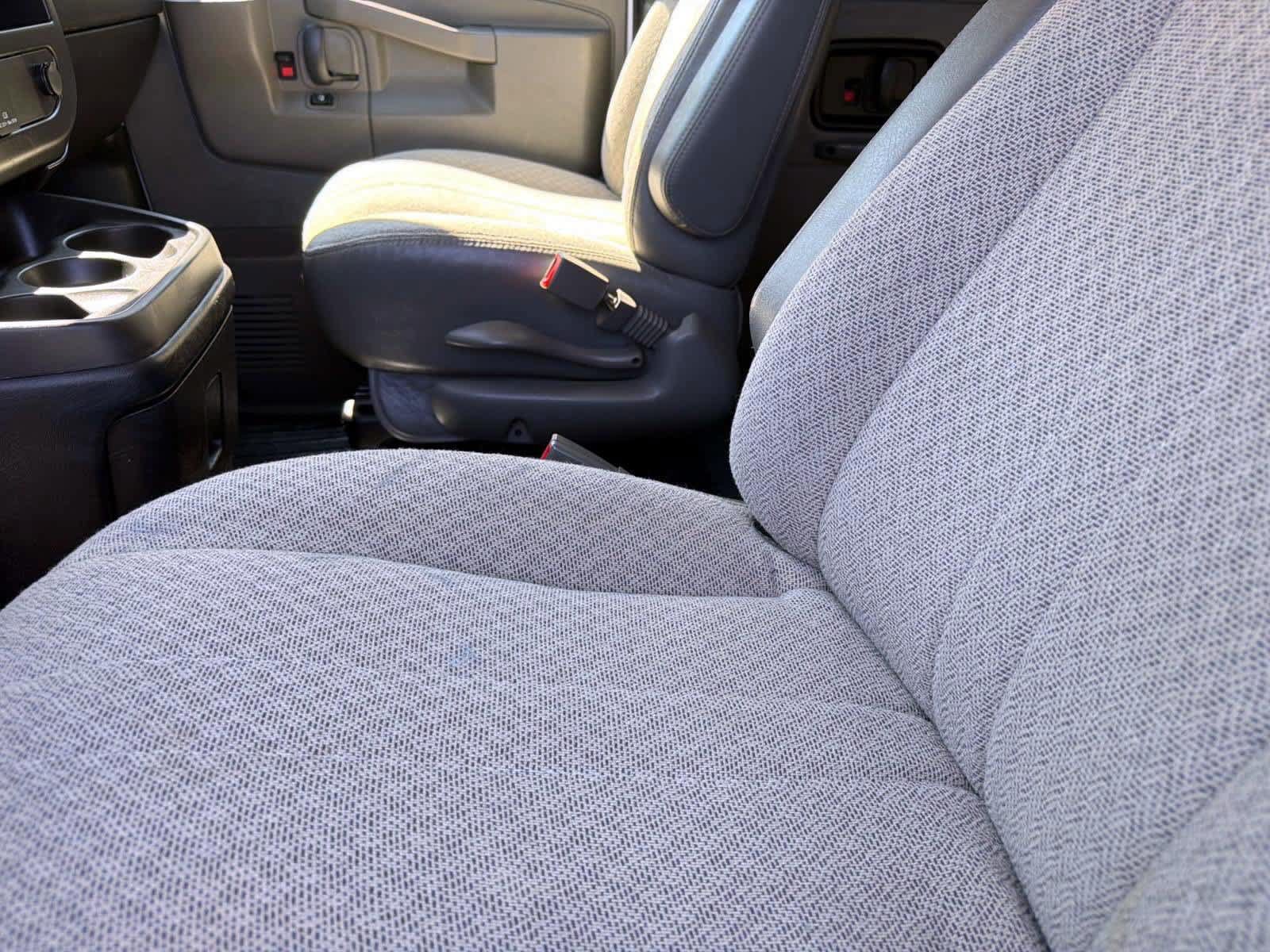 Used 2025 Chevrolet Express 2500 LT RWD image 12