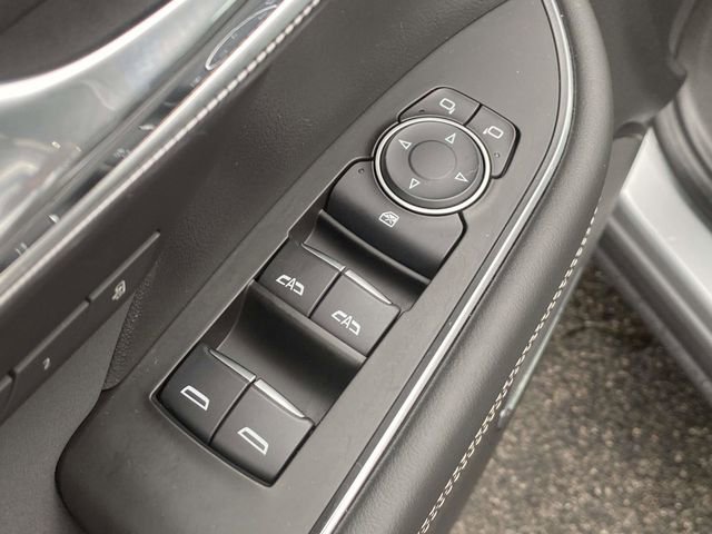 Used 2025 Buick Envision Sport Touring image 19