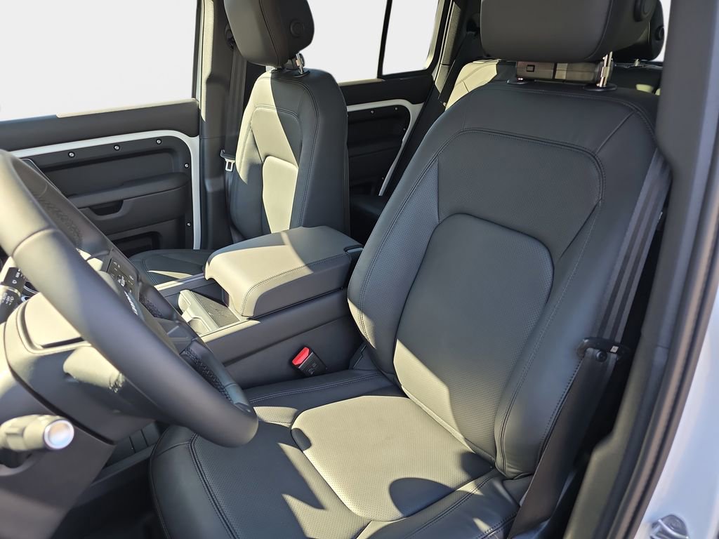 New 2026 Land Rover Defender 110 X-Dynamic SE image 14