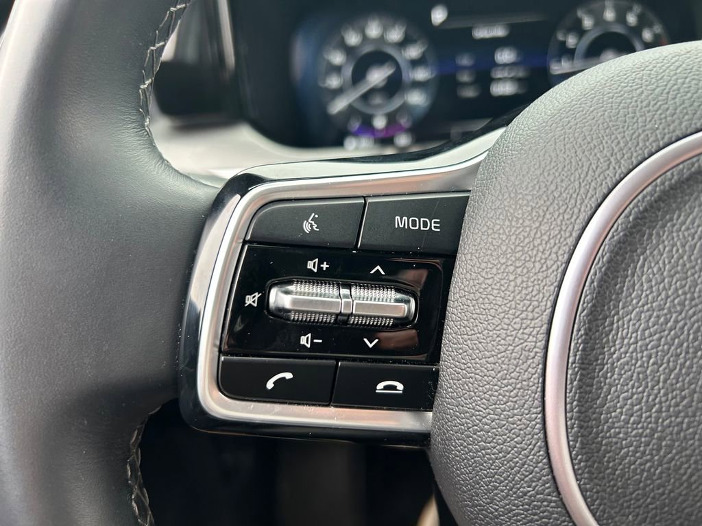Used 2023 Kia Sorento SX AWD/4WD image 19