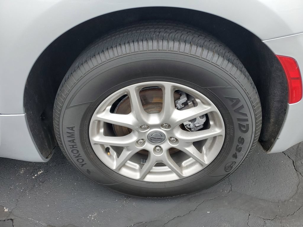 Used 2024 Chrysler Pacifica Touring-L FWD image 33