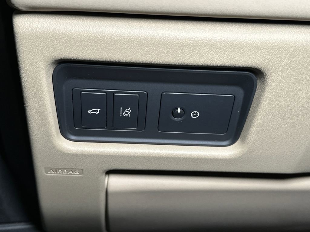 Used 2016 Land Rover Discovery Sport HSE image 21