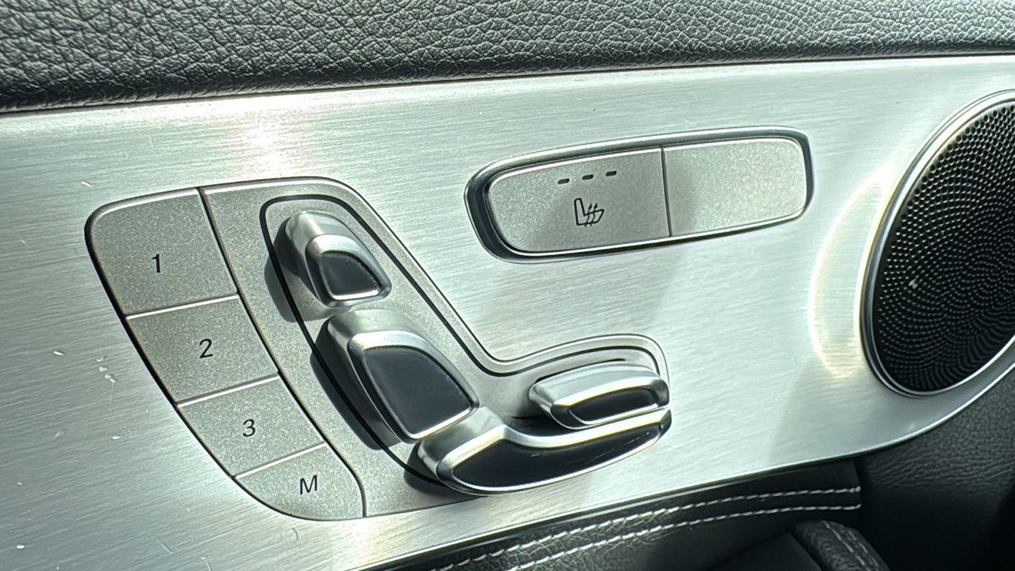 Used 2015 Mercedes-Benz C 300 4MATIC image 24