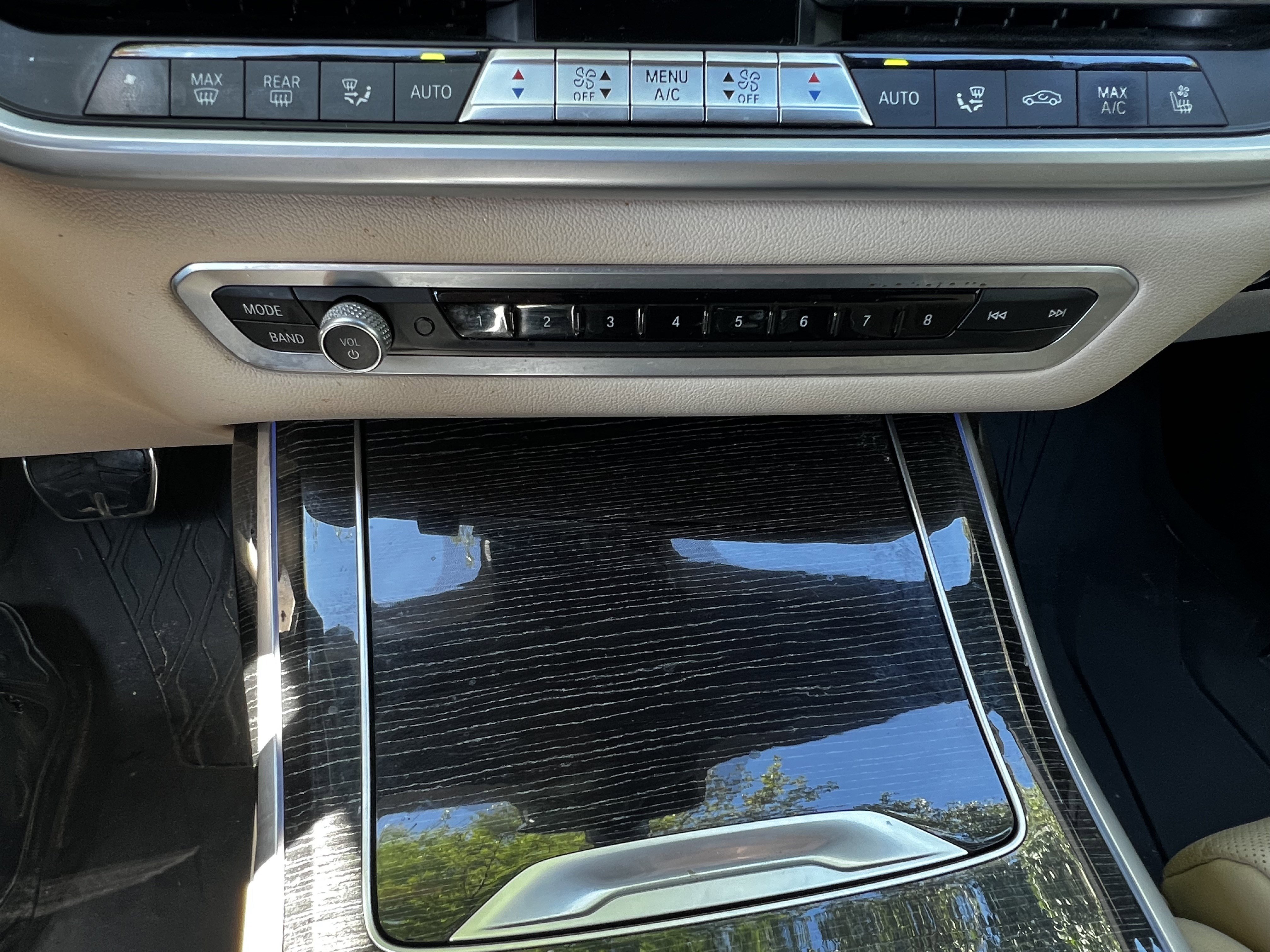 Used 2021 BMW X7 M50i AWD/4WD image 27