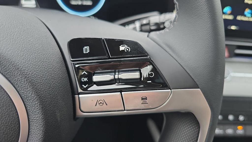 New 2026 Hyundai Elantra Limited FWD image 13