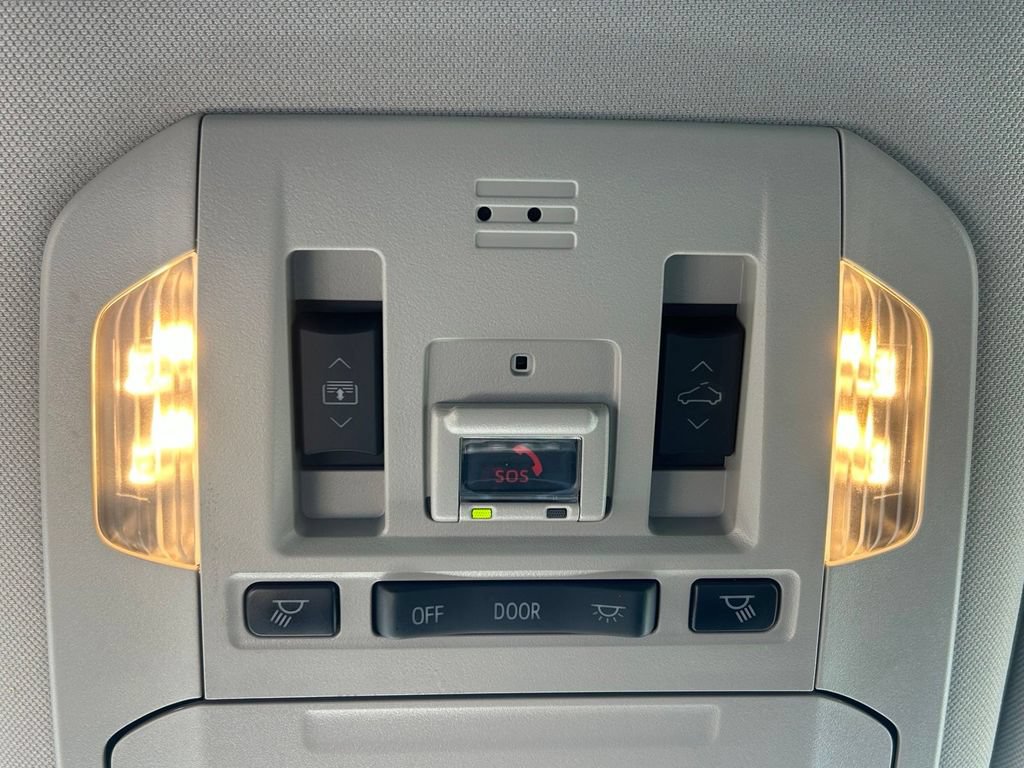 Used 2022 Toyota Highlander Platinum AWD/4WD image 28