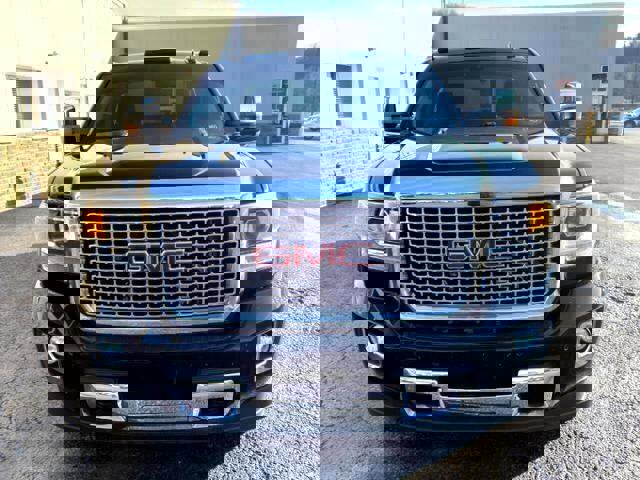 Used 2015 GMC Sierra 3500 Denali w/ Duramax Plus Package image 9