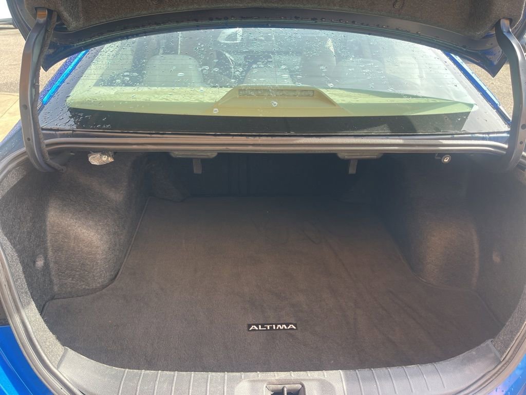Used 2025 Nissan Altima 2.5 SV FWD image 16