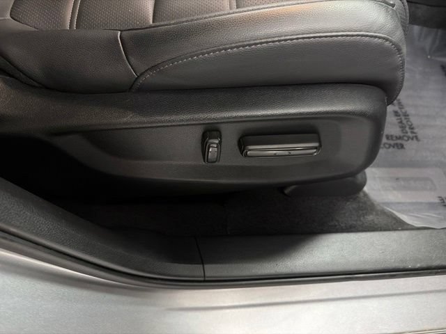 Used 2020 Honda CR-V Touring image 11