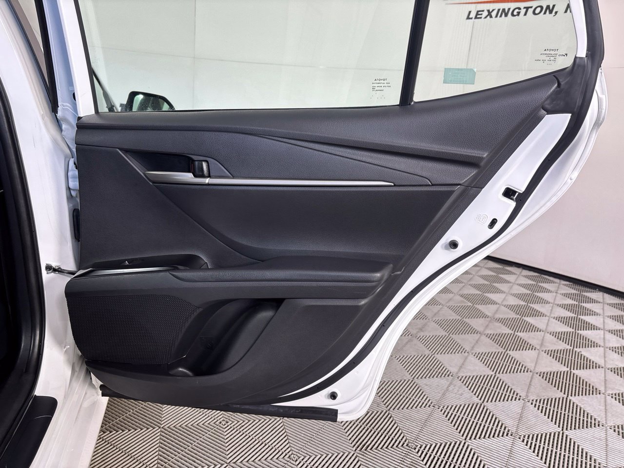 Used 2025 Toyota Camry LE FWD image 25