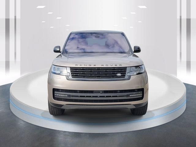 Used 2023 Land Rover Range Rover SE image 2