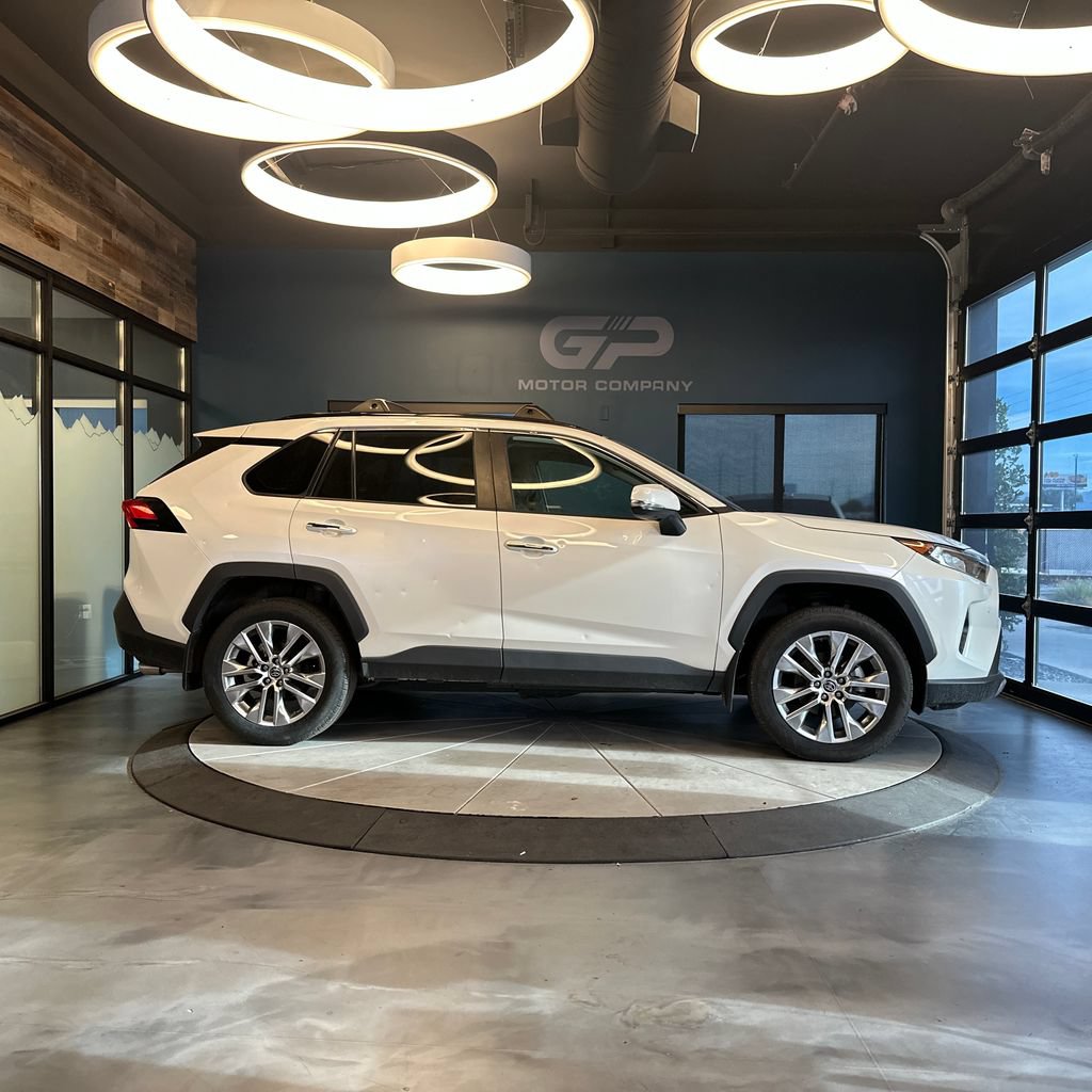 Used 2021 Toyota RAV4 Limited AWD/4WD image 2