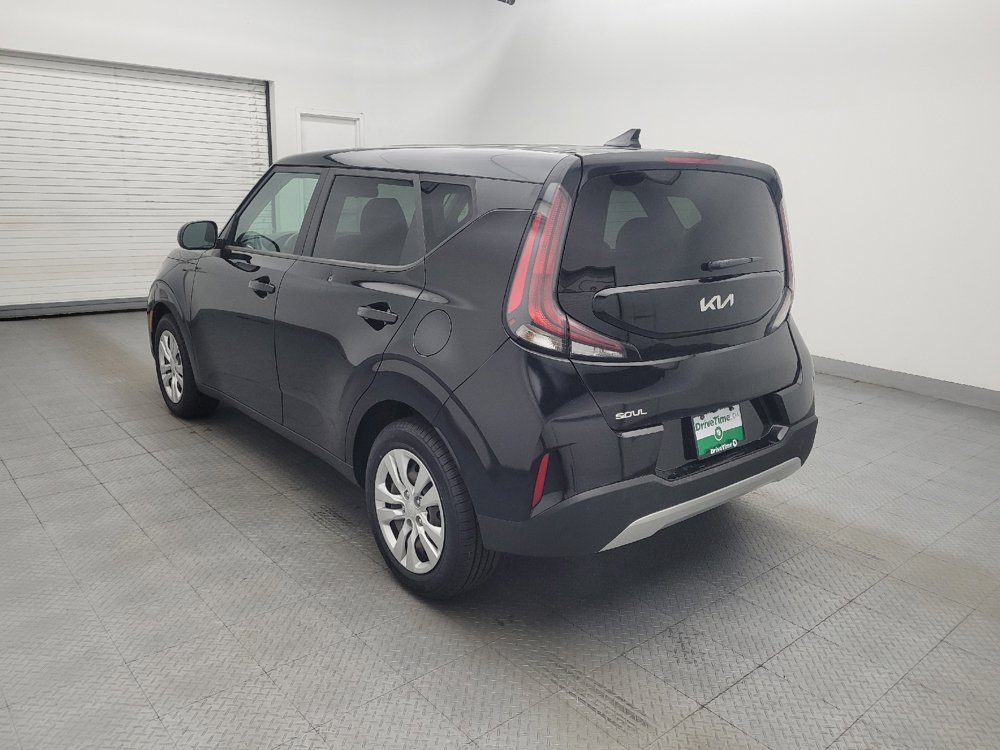 Used 2023 Kia Soul LX FWD image 5