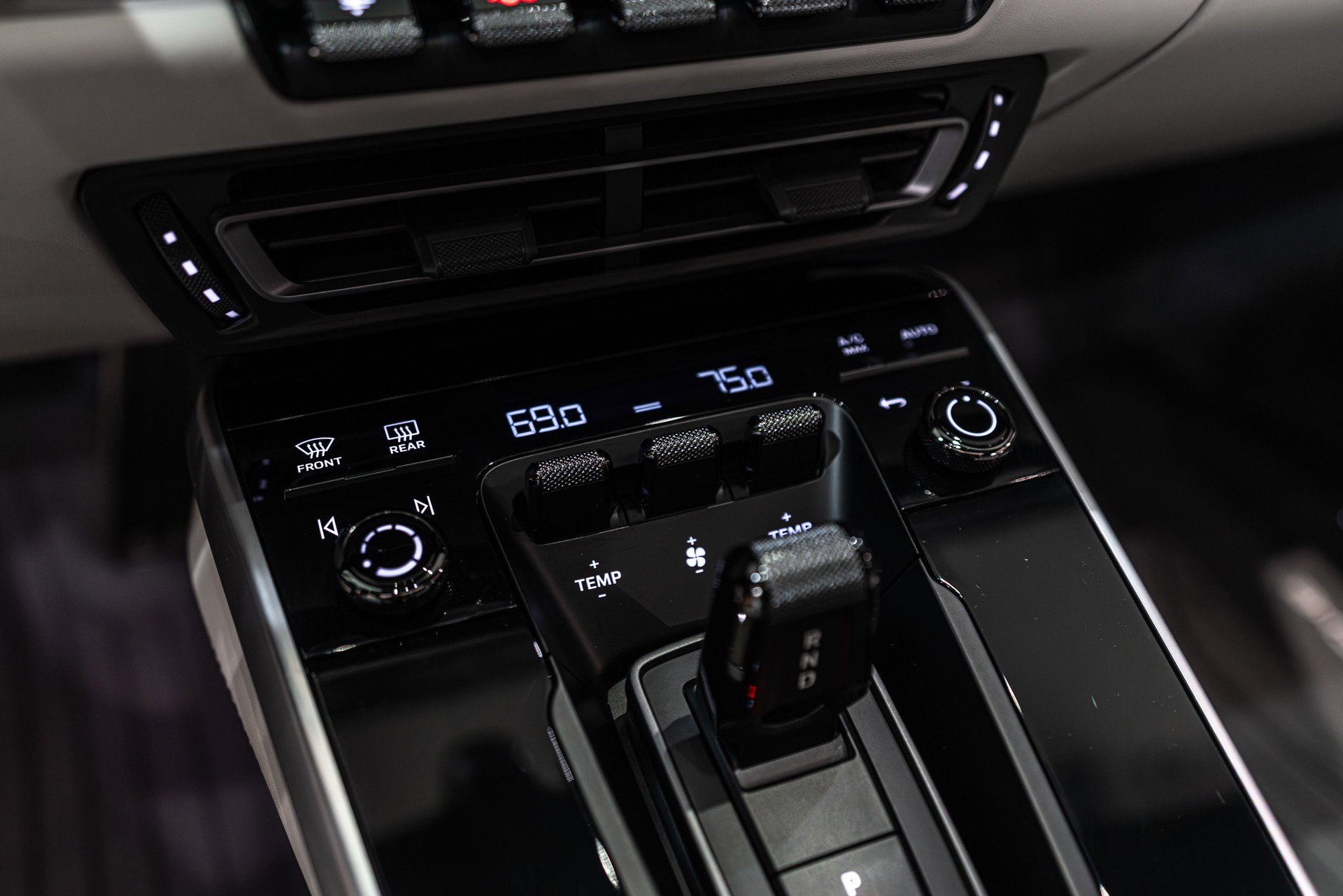 Used 2024 Porsche 911 Carrera 4 GTS image 18