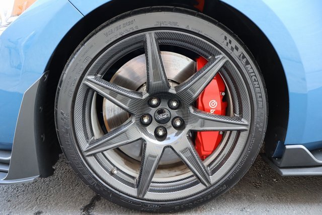 Used 2021 Ford Mustang Shelby GT500 w/ Carbon Fiber Track Pack image 11