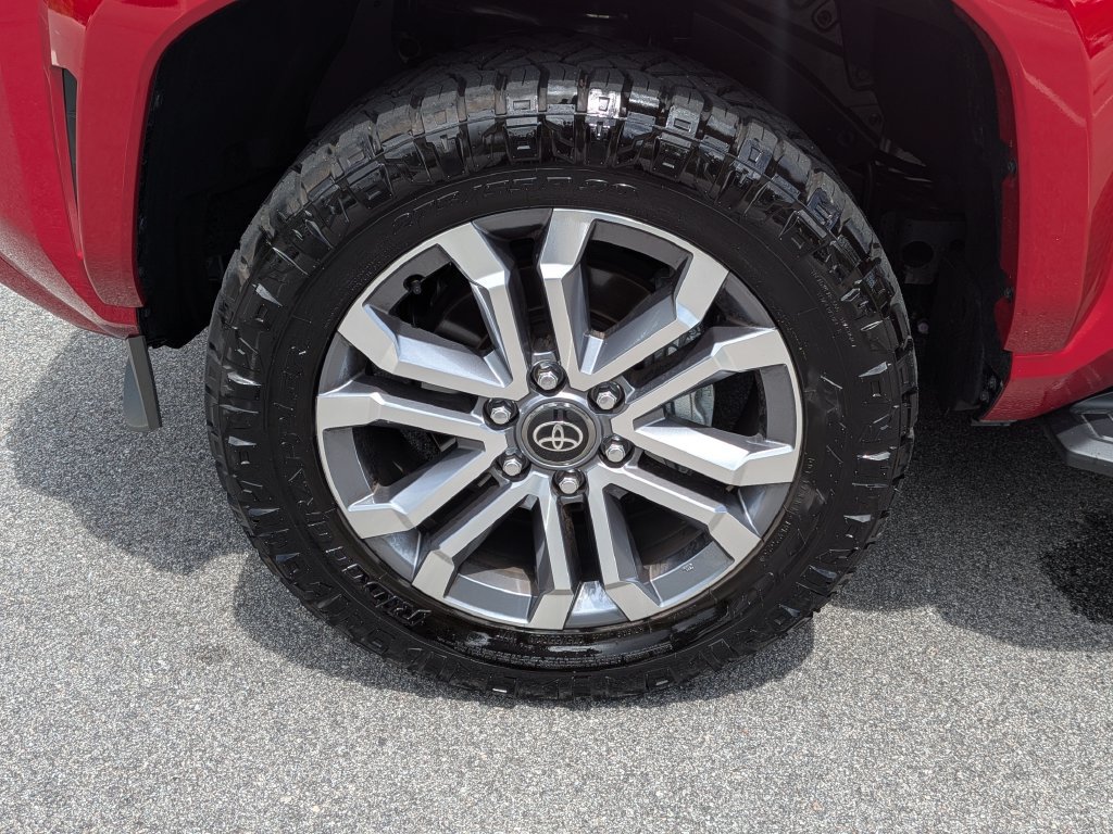 Used 2025 Toyota 4Runner Limited RWD image 6