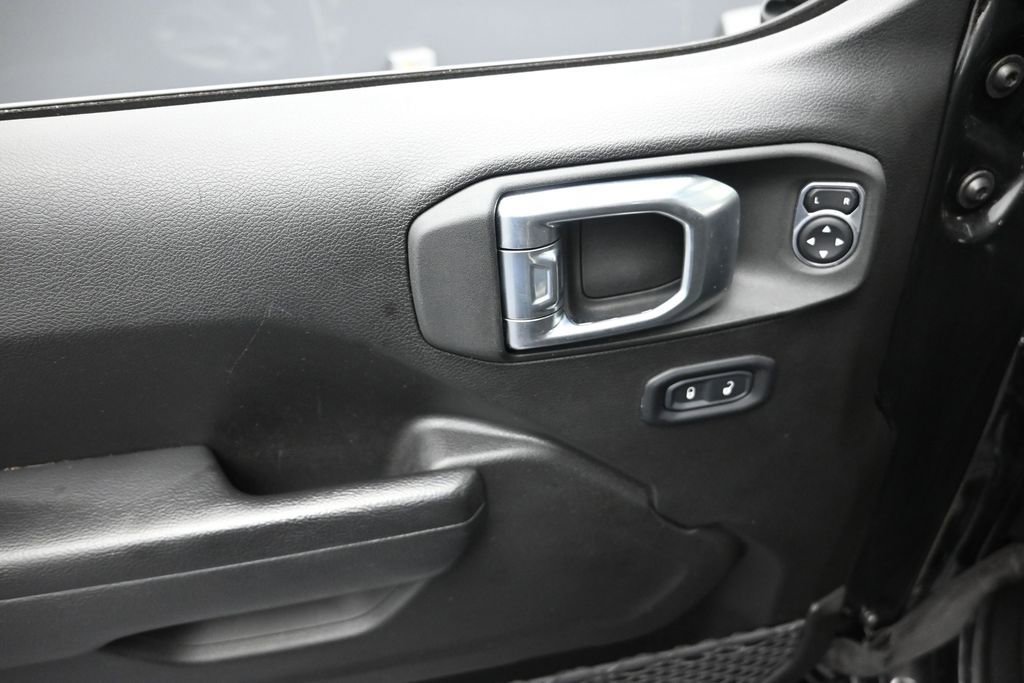 Used 2022 Jeep Wrangler Unlimited Sport AWD/4WD image 10