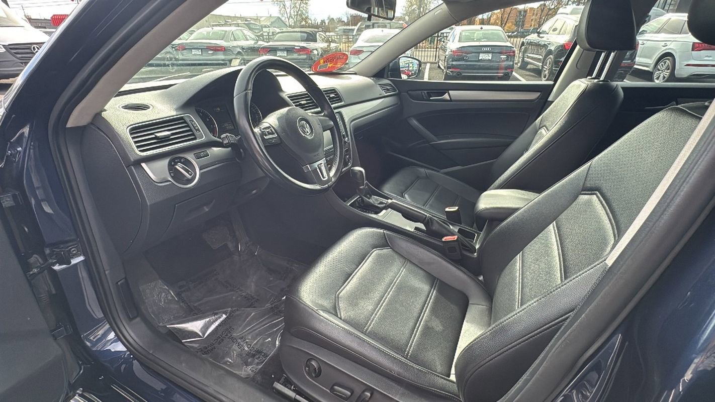 Used 2015 Volkswagen Passat 1.8T Limited Edition image 12