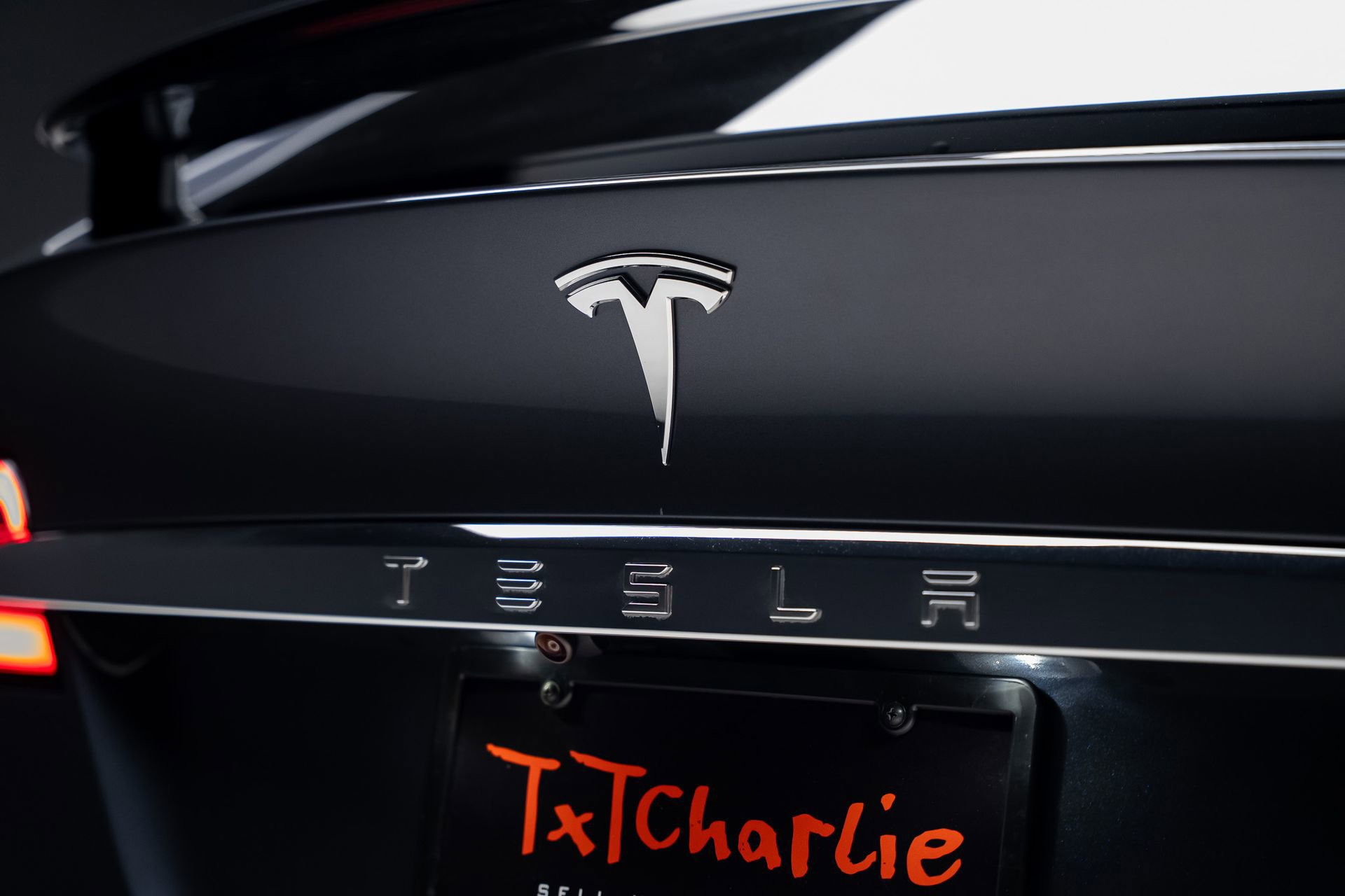 Used 2018 Tesla Model X 75D AWD/4WD image 30