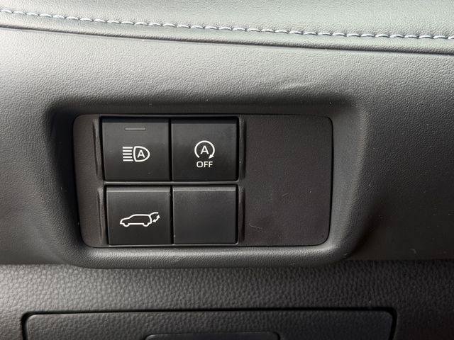 Certified 2024 Toyota Highlander LE FWD image 17