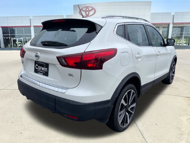 Used 2017 Nissan Rogue Sport SL w/ SL Premium Package FWD image 5