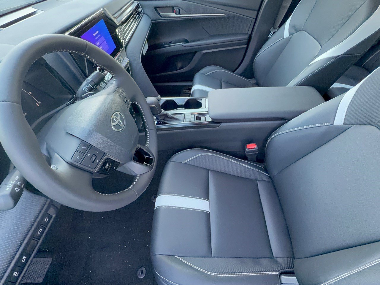Certified 2026 Toyota Camry SE FWD image 5