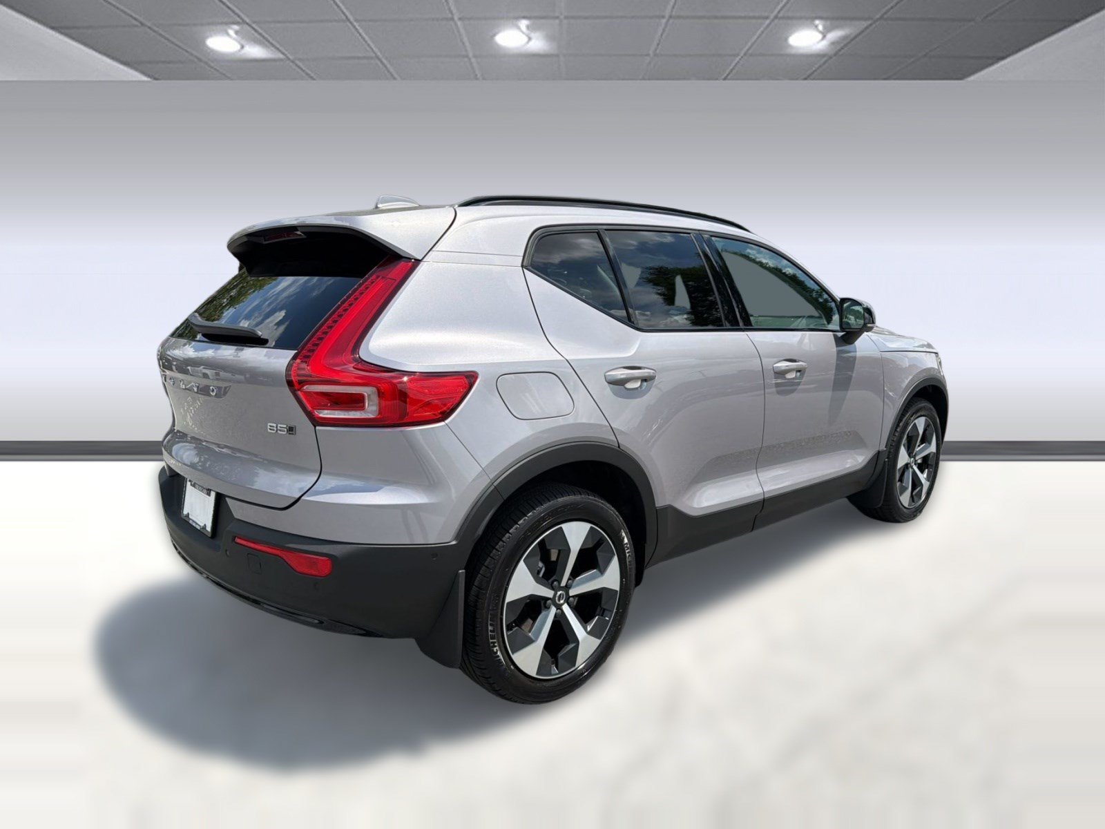 New 2026 Volvo XC40 B5 Plus w/ Climate Package AWD/4WD image 9