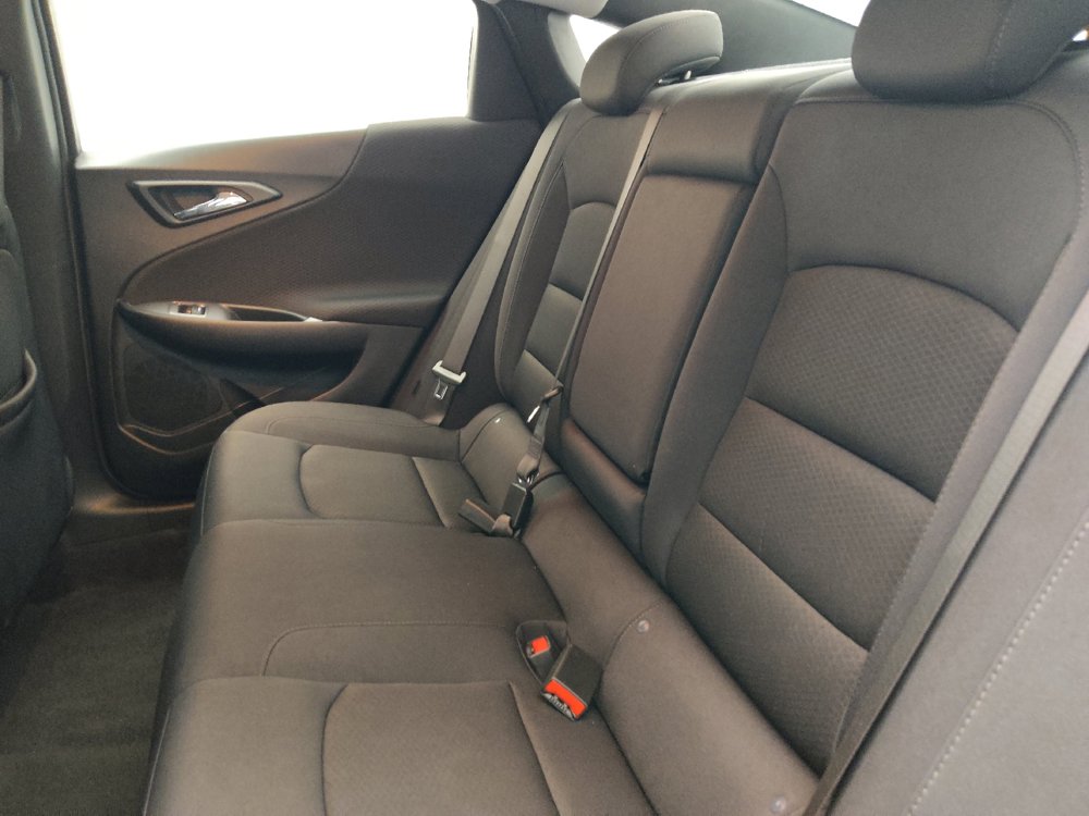 Used 2025 Chevrolet Malibu LT FWD image 18