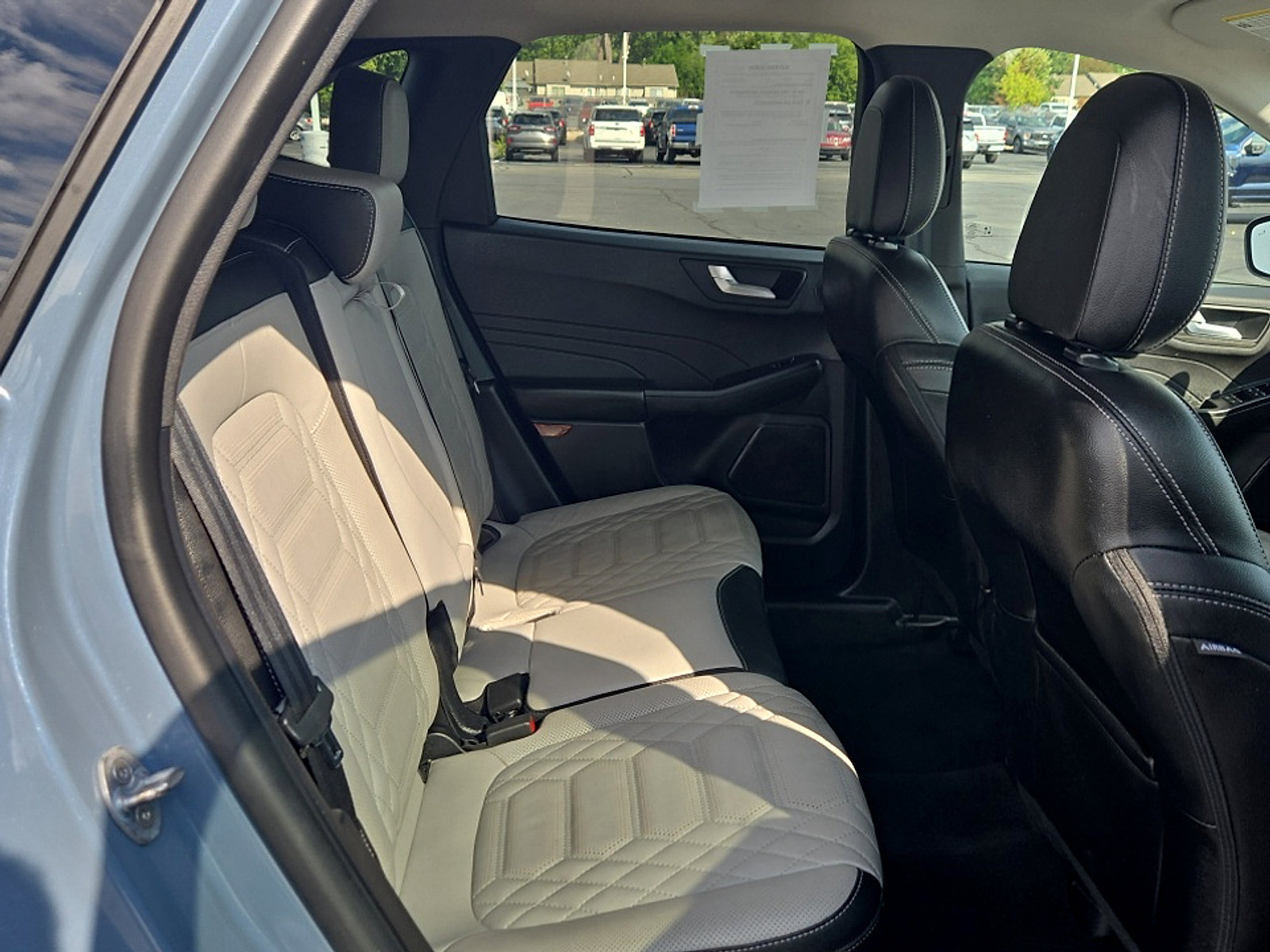 Used 2023 Ford Escape Platinum w/ Premium Technology Package AWD/4WD image 22