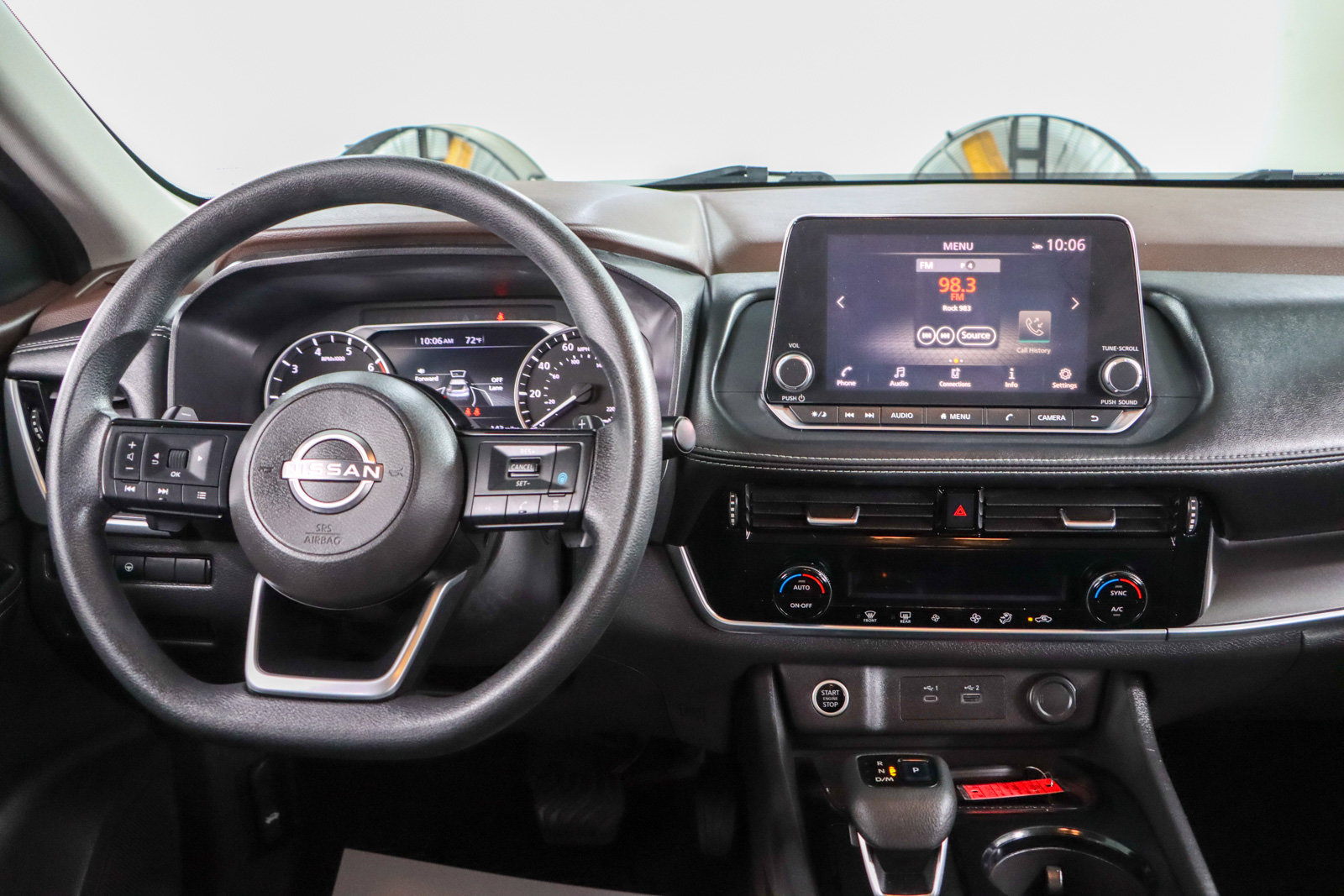 Used 2022 Nissan Rogue SV FWD image 17