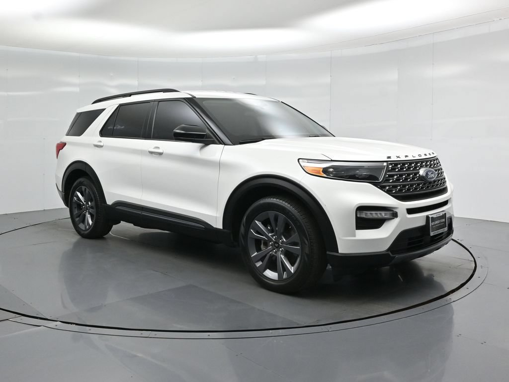 Certified 2023 Ford Explorer XLT w/ Equipment Group 202A RWD image 58
