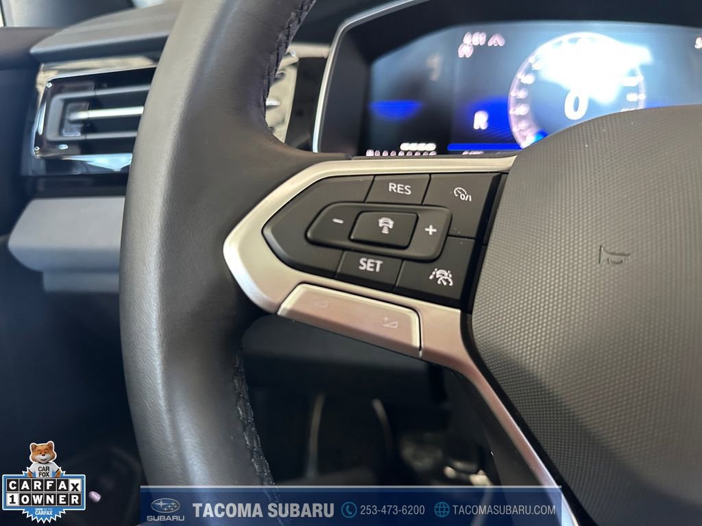 Used 2025 Volkswagen Jetta SE image 24