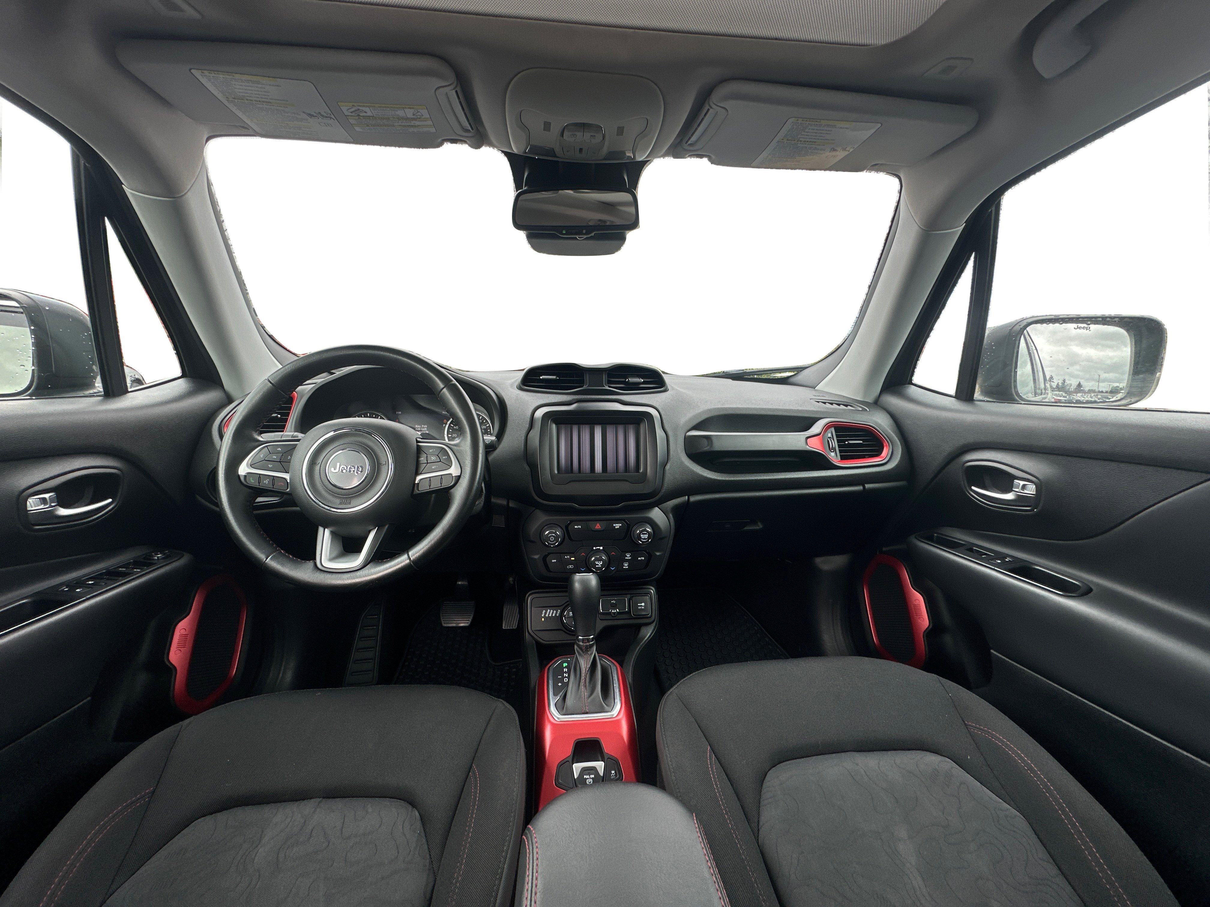 Used 2018 Jeep Renegade Trailhawk w/ Popular Equipment Group AWD/4WD image 12