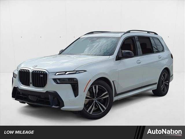 Used 2026 BMW X7 M60i w/ Executive Package image 1