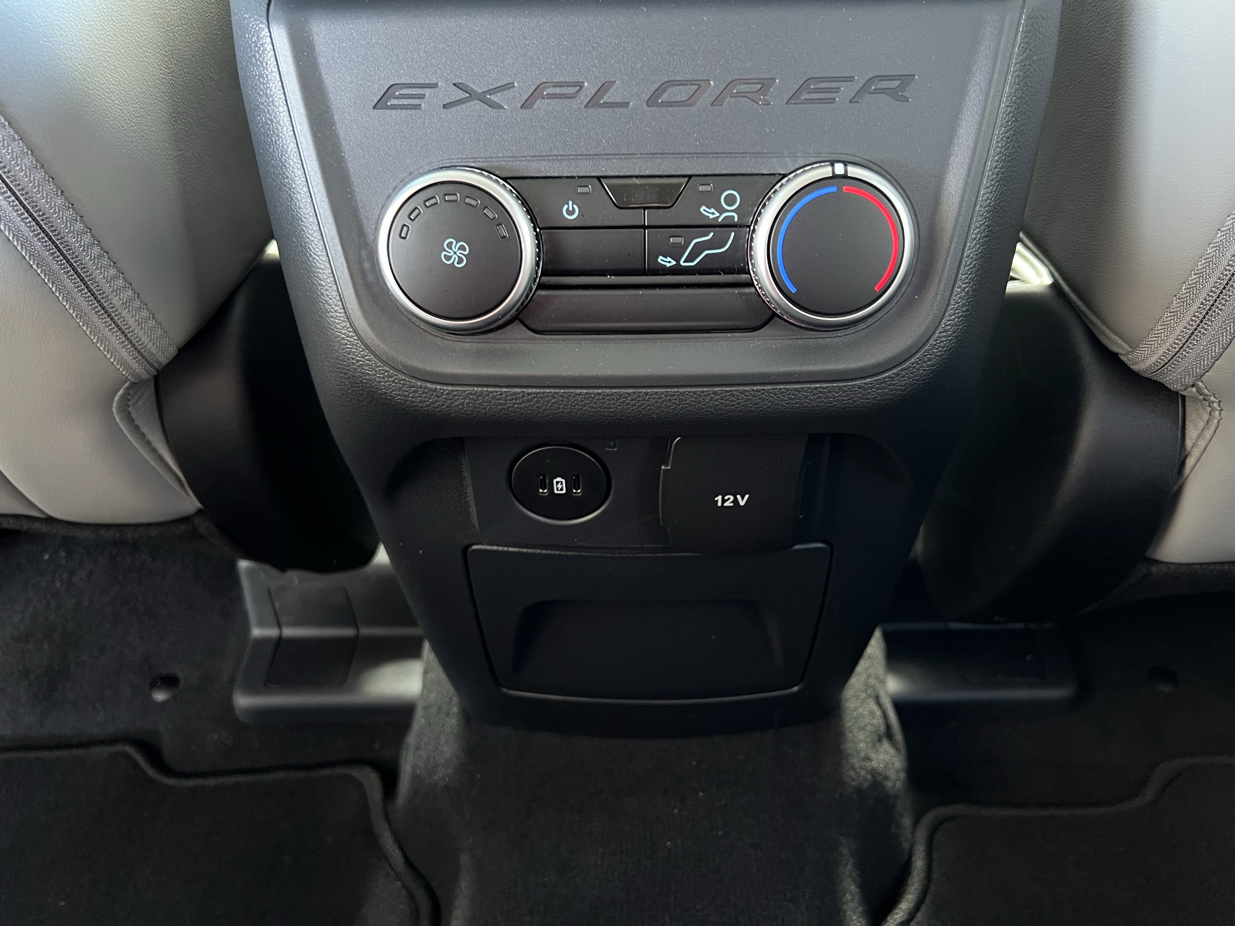 New 2026 Ford Explorer Active w/ Active Comfort Package AWD/4WD image 39