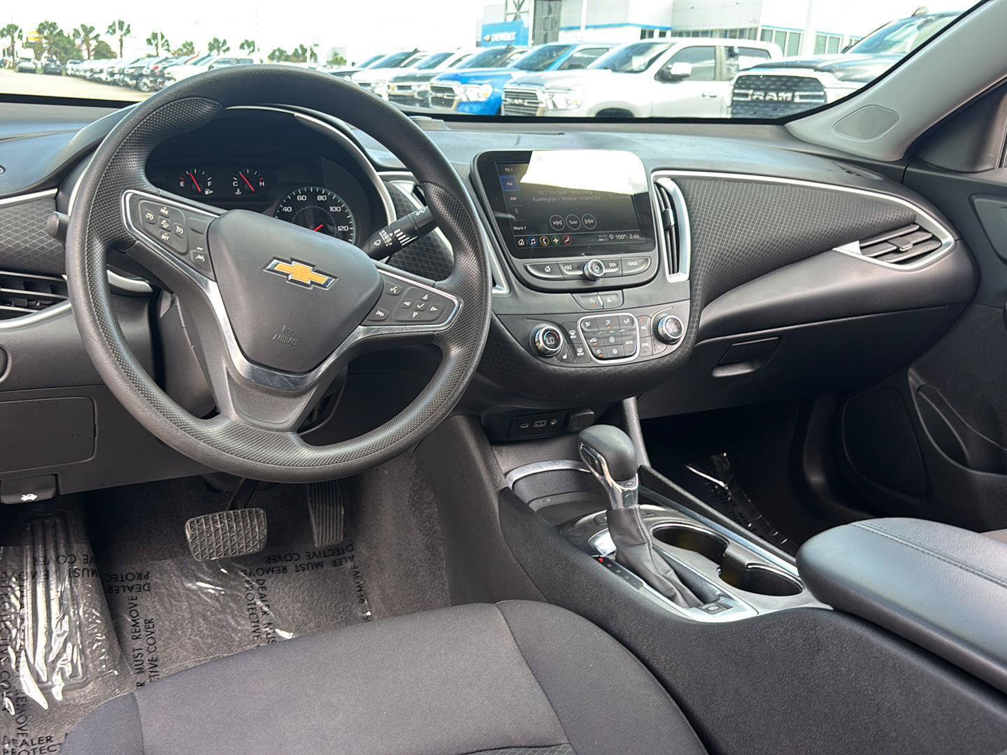 Used 2024 Chevrolet Malibu LT FWD image 26