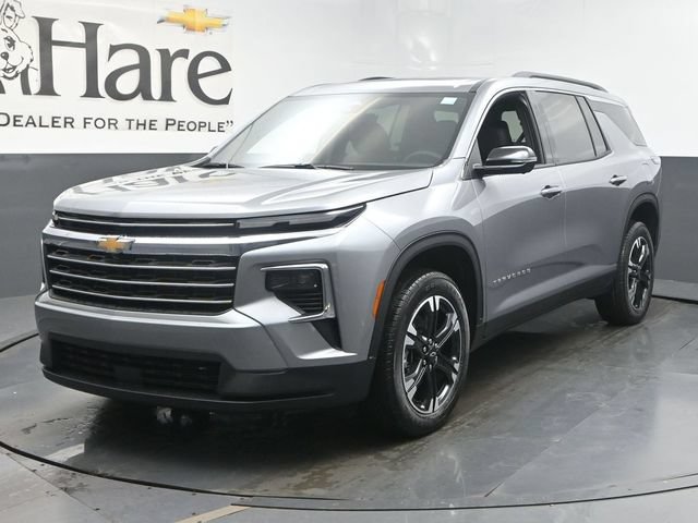 New 2027 Chevrolet Traverse LT w/ Sun and Wheel Package FWD image 13