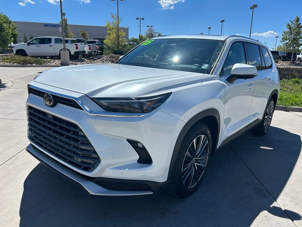 Used 2025 Toyota Grand Highlander AWD Hybrid image 3