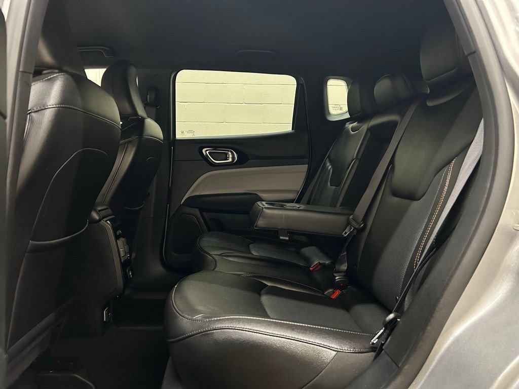 Used 2023 Jeep Compass Limited image 8