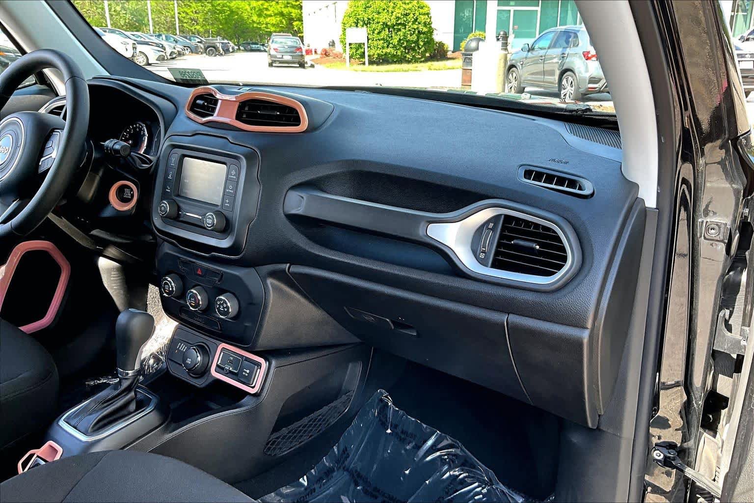 Used 2018 Jeep Renegade Sport w/ Power & Air Group image 18