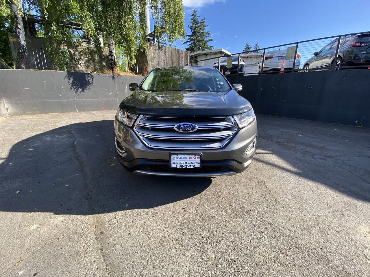 Used 2017 Ford Edge Titanium w/ Technology Package AWD/4WD image 9