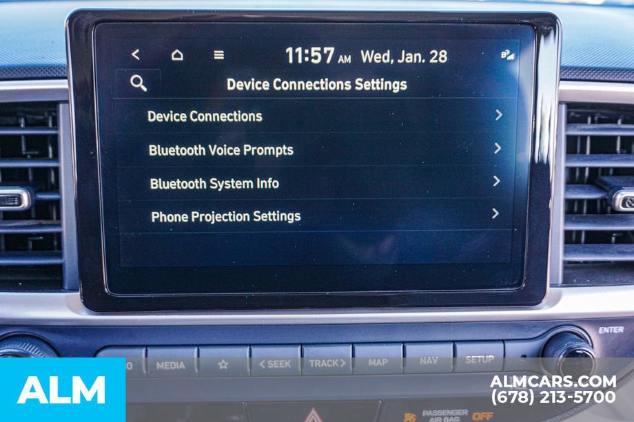 Used 2024 Hyundai Venue Limited image 37