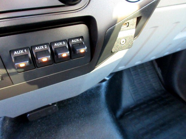 Used 2016 Ford F550 4x4 Regular Cab Super Duty image 23