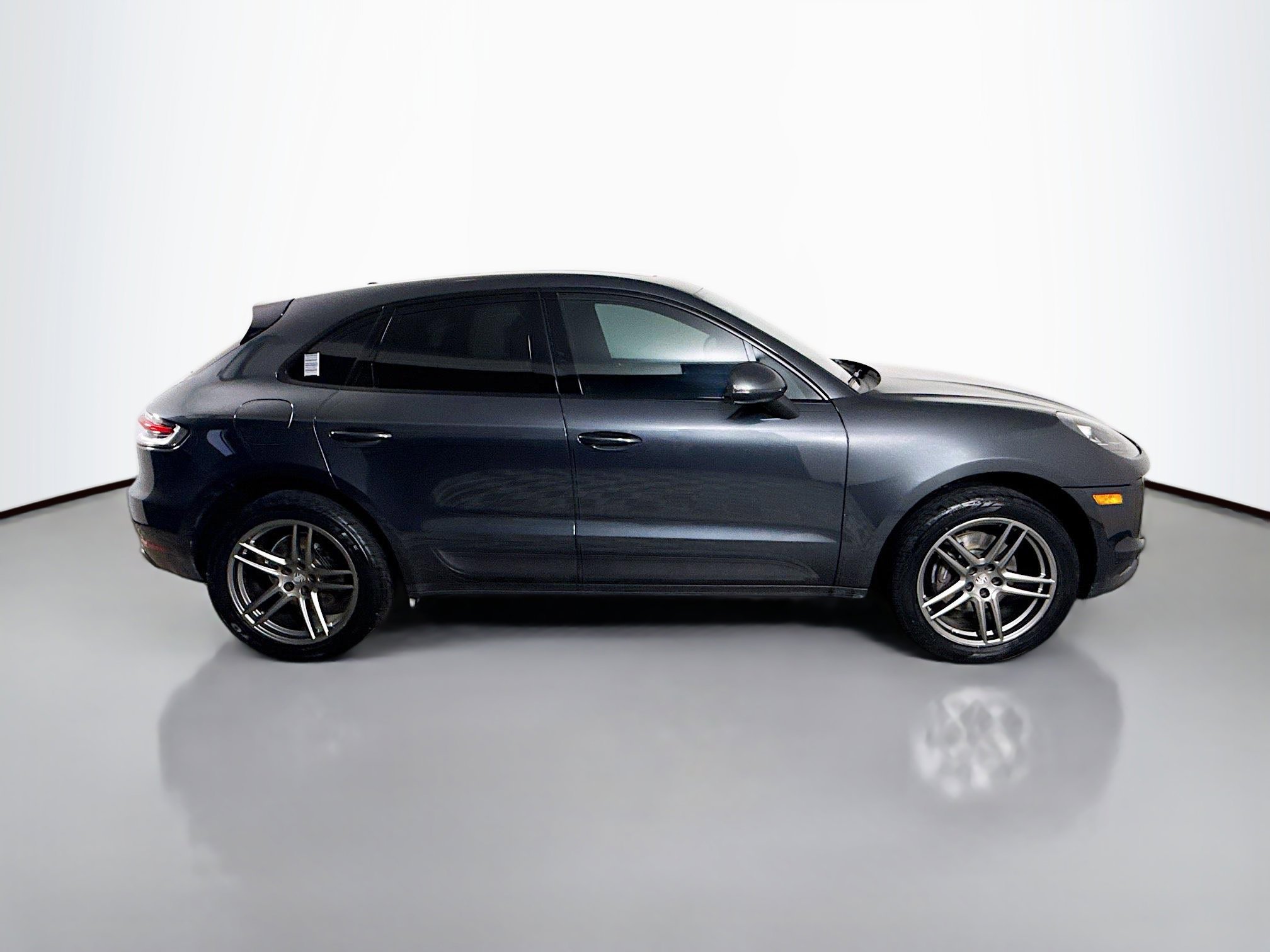 Used 2020 Porsche Macan image 11