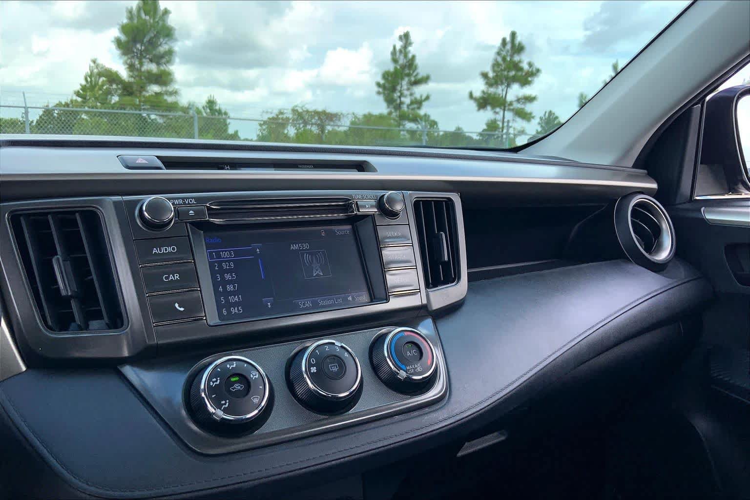 Used 2014 Toyota RAV4 LE FWD image 35