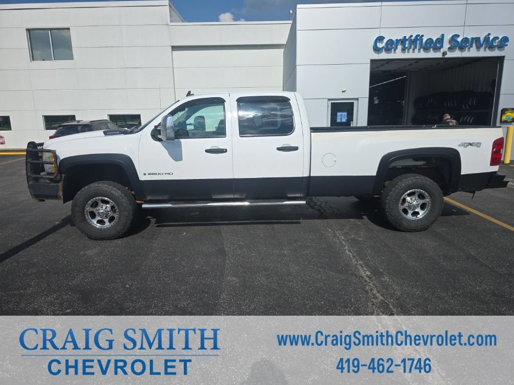 Used 2008 Chevrolet Silverado 2500 W/T AWD/4WD image 2